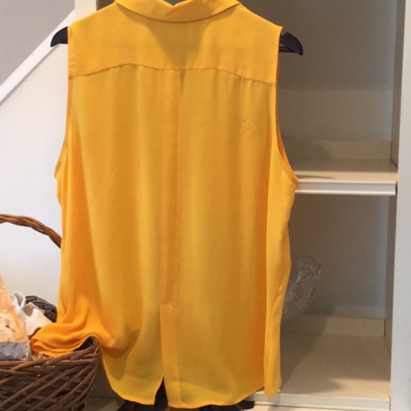 Button down blouse - Picture 6 of 8